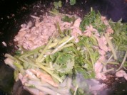 肉丝炒香菜的做法
