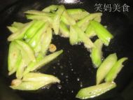 蒜爆丝瓜的做法