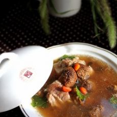 松茸排骨汤的做法 松茸排骨汤的做法