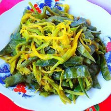 黄花菜烧扁豆条的做法 黄花菜烧扁豆条的做法