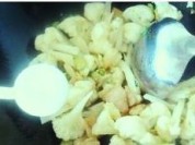 肉片炒菜花的做法