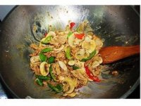 黑椒蘑菇肉片的做法
