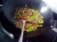 蒜苔肉丝的做法