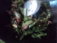 扁豆炒肉的做法