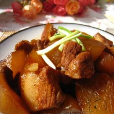 萝卜烧肉的做法