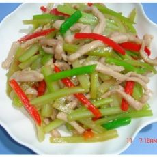 西芹炒肉丝的做法 西芹炒肉丝的做法