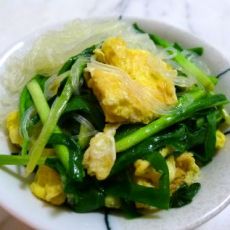 鸡蛋粉丝炒韭菜的做法 鸡蛋粉丝炒韭菜的做法