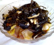 香菇木耳蒸鸡的做法
