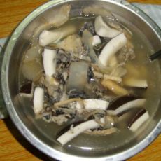 椰子煲乌鸡的做法
