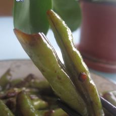 酱闷四季豆的做法