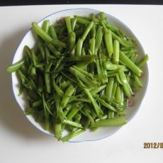 清炒空心菜梗的做法 清炒空心菜梗的做法