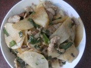 肉片炒萝卜的做法