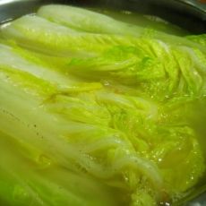 鸡汤娃娃菜的做法