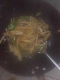 青椒炒土豆丝的做法