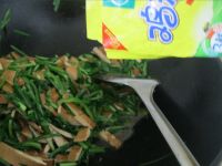 香干炒韭菜的做法