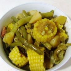土豆玉米炖豆角的做法 土豆玉米炖豆角的做法