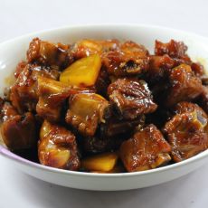 糖醋排骨煨土豆的做法 糖醋排骨煨土豆的做法