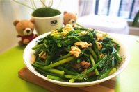韭菜芯炒花甲肉的做法