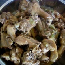 炖鸡肉的做法