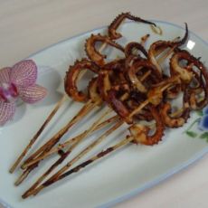 酱烤鱿鱼须的做法