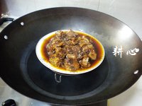蒸洋葱排骨的做法