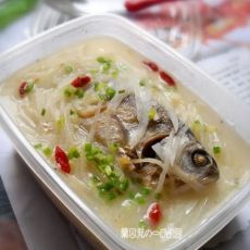 萝卜丝炖野鲫鱼的做法 萝卜丝炖野鲫鱼的做法