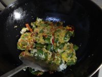 辣椒抱鸡蛋的做法