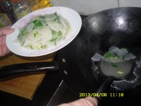 葱炒萝卜的做法