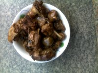 板栗焖鸭肉的做法