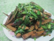 豆腐干炒韭菜的做法
