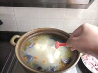 山药枸杞炖乌鸡的做法
