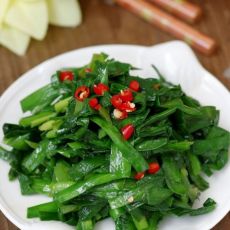 纯绿色素炒韭菜的做法