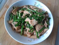 韭菜烧豆腐的做法