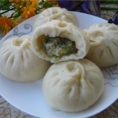 芹菜大馅包子的做法 芹菜大馅包子的做法