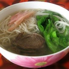 清汤牛肉龙须面的做法