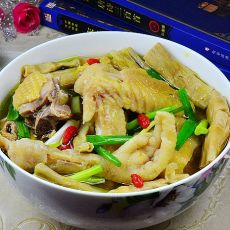 笋干炖母鸡的做法 笋干炖母鸡的做法