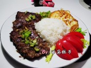 自创黑椒牛排饭的做法