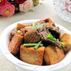鲶鱼焖豆腐的做法 鲶鱼焖豆腐的做法