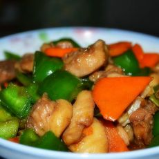 青椒炒鸡腿肉的做法 青椒炒鸡腿肉的做法