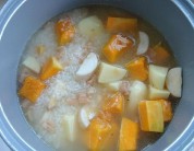 南瓜干贝鸡丝饭的做法