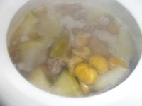 板栗炖排骨的做法