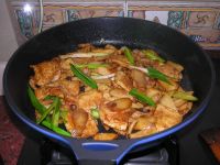 鸡腿菇炒豆腐的做法