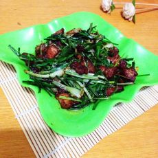 桥葱炒五花肉的做法 桥葱炒五花肉的做法