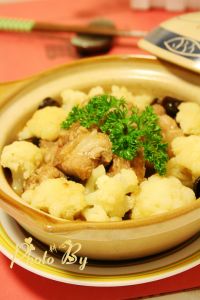 菜花排骨煲的做法