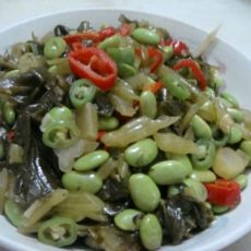酸菜炒毛豆的做法