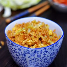 酱油炒饭的做法 酱油炒饭的做法