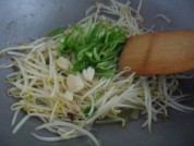 醋溜绿豆芽的做法