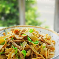 青椒豆皮炒肉丝的做法 青椒豆皮炒肉丝的做法