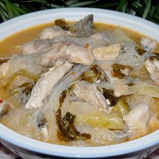 酸菜粉丝鱼的做法 酸菜粉丝鱼的做法