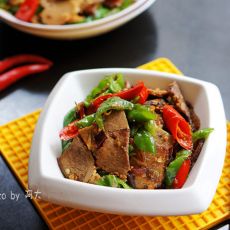 双椒炒牛肉的做法 双椒炒牛肉的做法